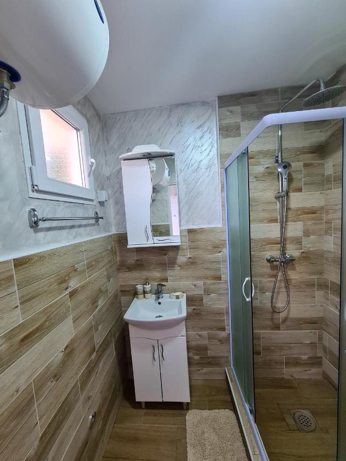 Apartmani Kuljanin โดนยี มิลาโนวัซ ภายนอก รูปภาพ