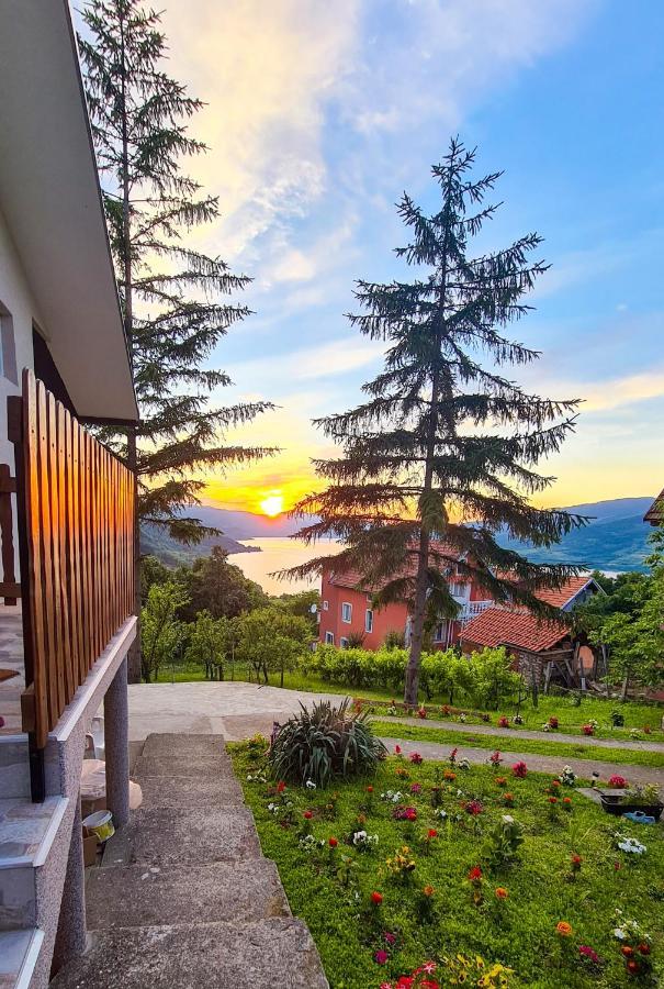 Apartmani Kuljanin โดนยี มิลาโนวัซ ภายนอก รูปภาพ
