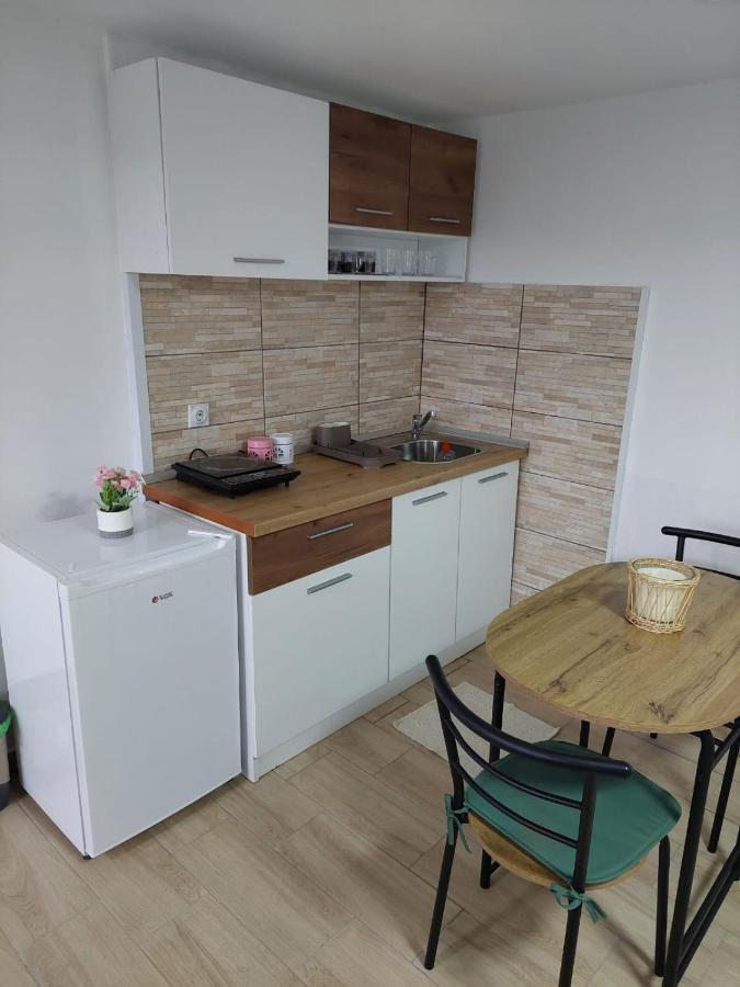 Apartmani Kuljanin โดนยี มิลาโนวัซ ห้อง รูปภาพ