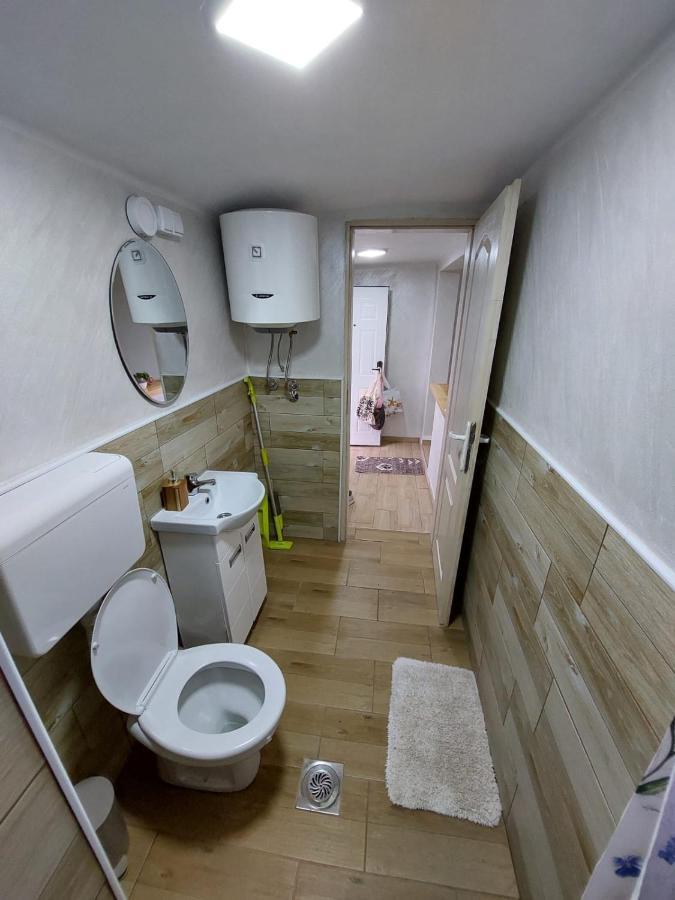 Apartmani Kuljanin โดนยี มิลาโนวัซ ห้อง รูปภาพ